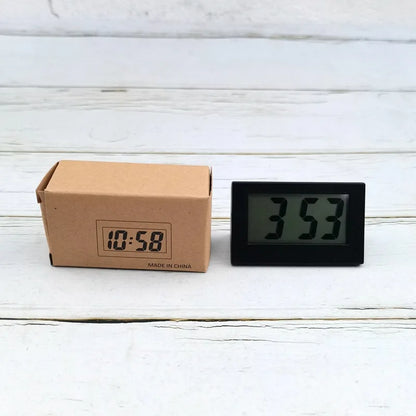 5.2*2*3.5cm Mini Portable Desk Clock 12Hour Time Display Digital Clock with Date  Electronic Table Clock for Student/Car/Bedroom