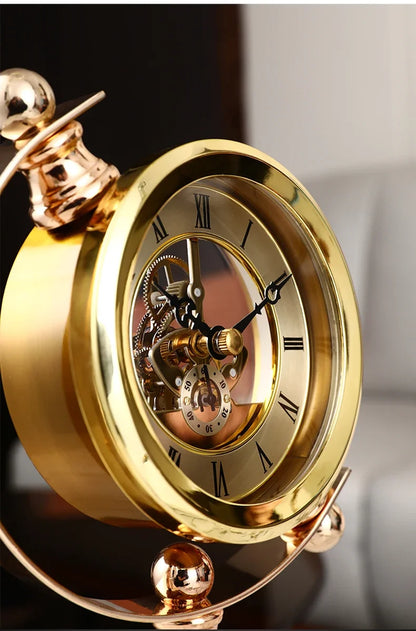Gold Table Clock Luxury Metal Office Desk Clocks Aesthetic Tabletop Creative Quartz Desktop Clock Silent Home and Decoration