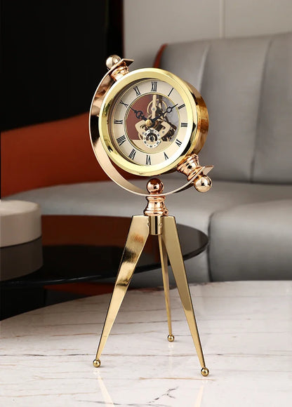 Gold Table Clock Luxury Metal Office Desk Clocks Aesthetic Tabletop Creative Quartz Desktop Clock Silent Home and Decoration